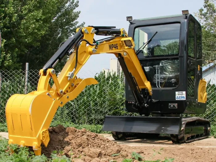 New Brand Mini Excavator 2 Ton Farm Small Digger EPA Engine Cab - Image 13