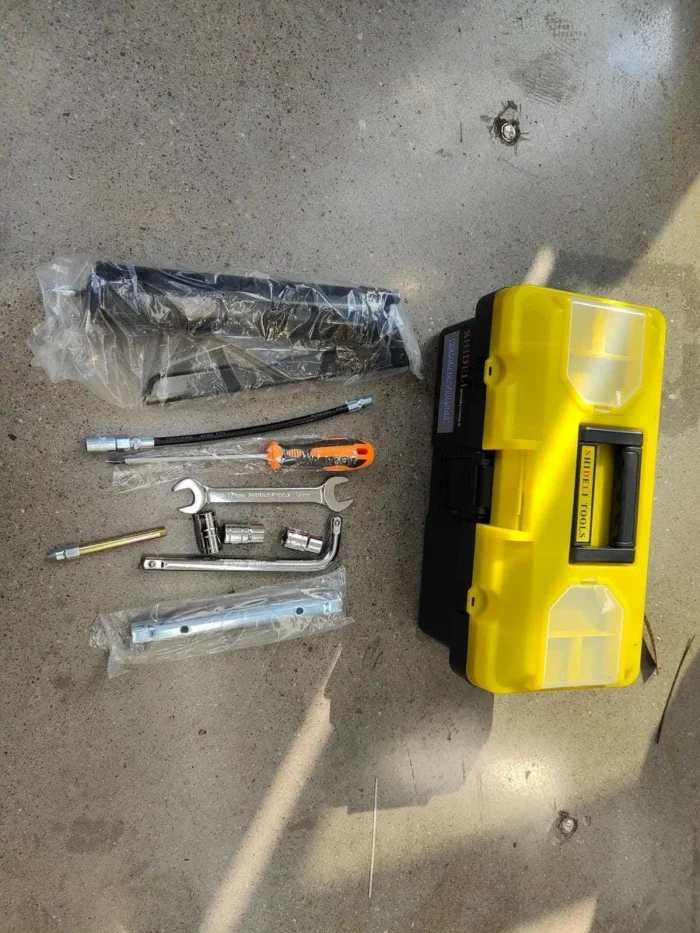 AGT QH12 1-Ton Mini Excavator – 13.5 HP Briggs & Stratton Engine by Bidadoo - Image 10