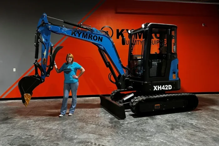 KYMRON® XH42D Pro Series Excavator with Thumb + Cab w/ AC & Radio - Image 12